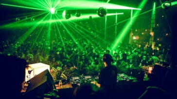 Jimi Jules Patrice Bäumel DJ Tennis Adana Twins e mais confira os headliners do CAOS nas próximas semanas POP CYBER