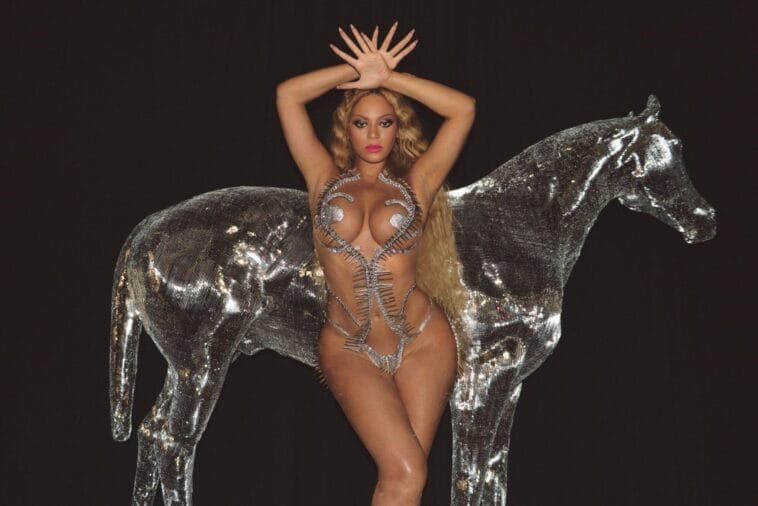 Saiba mais sobre fotos de Beyoncé desembarcando em Salvador, no Brasil 1 beyonce novo album scaled POP CYBER