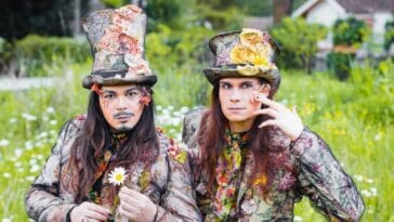 MADHOUSE 2 Creditos Between Mermaids POP CYBER