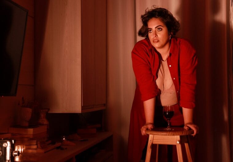 Com apresentações já esgotadas, Camila Curty e Pablo Cortez, estreiam “Enigma”, peça intimista dentro do próprio apartamento 1 IMG 8301 POP CYBER