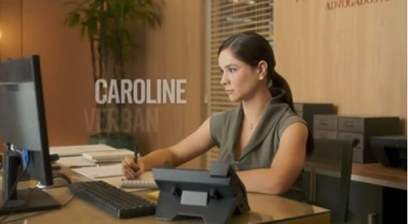 Caroline Verban Saiba mais sobre a atriz que vem ganhando destaque com a personagem Olivia na novela Travessia
