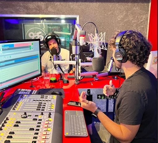 Gianni Petrarca recebe Bhaskar no Rescue Radio Show, da Revolution 93.5 FM 2 Bhaskar