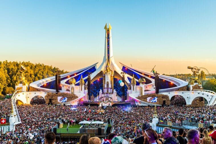 Tomorrowland Brasil POP CYBER