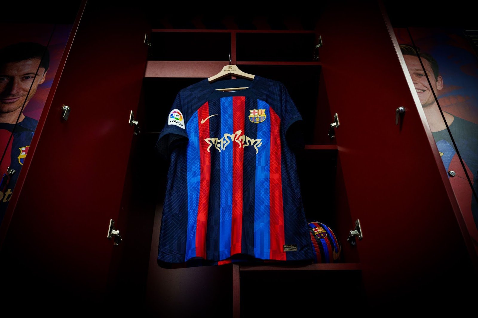 Em parceria com o Spotify Barcelona FC entra em campo para o El Classico com camiseta comemorativa da Rosalia POP CYBER