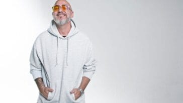Com Kolombo no D EDGE Musk celebra 8 anos de atuacao no mercado de marketing musical POP CYBER
