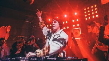 Primeira edicao da Festa Noizy dos DJs KVSH e Vitor Sobrinho e sucesso em BH POP CYBER
