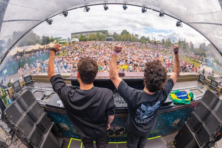 Cat Dealers retorna ao palco principal do Tomorrowland Brasil 2 Cat Dealers