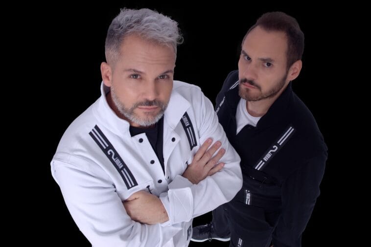 Entre o passado e o futuro, KASINO lança Entre o passado e o futuro KASINO lanca 22Legacy of Love22 seu 2o album de estudio POP CYBER
