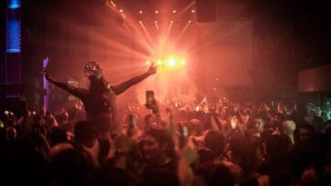 O carnaval na regiao dos lagos promete Confira a programacao de 9 festas do Privilege Buzios e do Tawa Beach Club POP CYBER