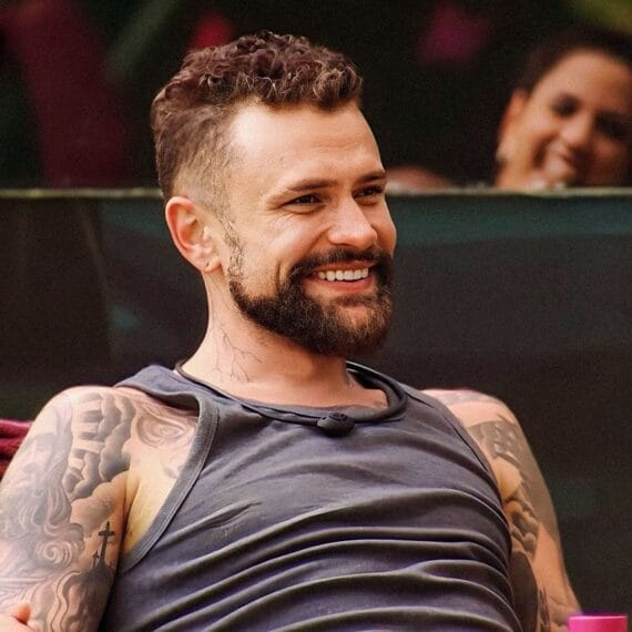 BBB 24: Vinicius exibe parte íntima durante banho 1 vinirodriguesfc POP CYBER