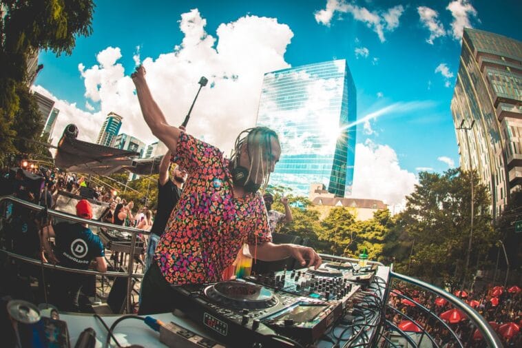 Bloco Dre Tarde aquece Carnaval de rua com música eletrônica em São Paulo 1 Bloco Dre Tarde creditos divulgacao POP CYBER