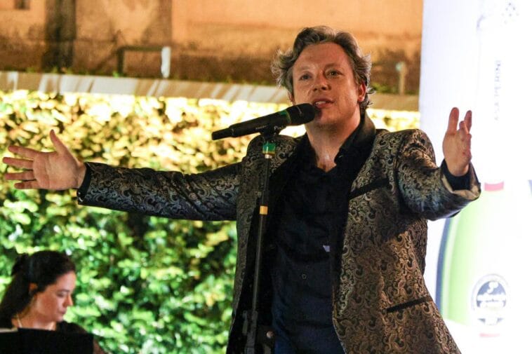 Em única apresentação, Tenor Felipe Menegat emociona a todos em Porto Alegre 1 Em unica apresentacao Tenor Felipe Menegat emociona a todos em Porto Alegre POP CYBER