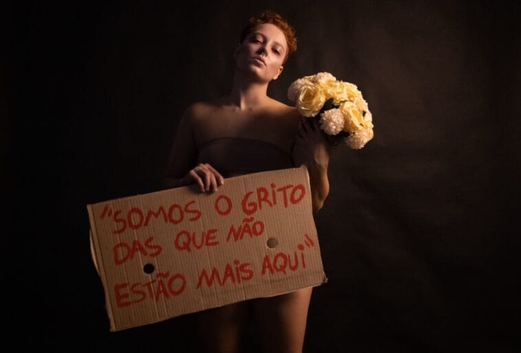 Ally Dyla traz diálogo sobre mulheres vítimas de feminicídio em seu single de estreia, Ally Dyla