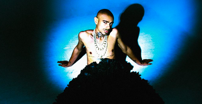 Rafael Stonne brinca de ‘bem me quer, mal me quer’ com o novo single “Eu Tô Em Outra”, primeira faixa de seu disco de estreia 1 foto Rafael Stonne POP CYBER
