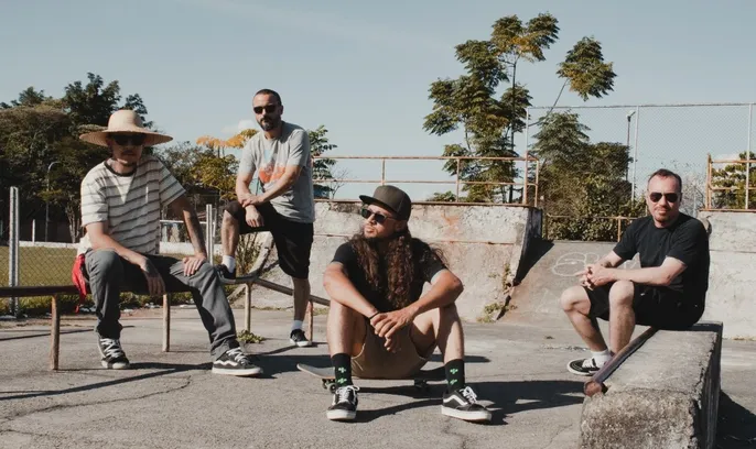 Caosmaria transcende gêneros ao fundir hardcore, Congada, Jongo e Maracatu em novo EP "Zum Zum Zum" 1 Caosmaria transcende generos ao fundir hardcore Congada Jongo e Maracatu em novo EP 22Zum Zum Zum22 POP CYBER