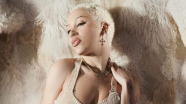 Doja Cat lanca album Deluxe 22Scarlet 2 CLAUDE22 e1712354491407 scaled POP CYBER