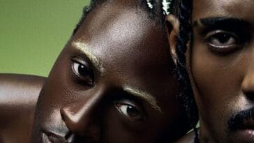 Flow da Pele Deluxe Kayode expande universo musical de seu premiado disco scaled POP CYBER