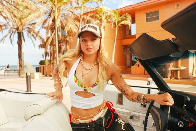 Joalin aposta no dance pop em Bikini scaled POP CYBER