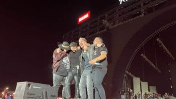 Matheus e Kauan batem recorde no Ribeirao Rodeo Music com participacao especial de Felipe e Rodrigo scaled POP CYBER