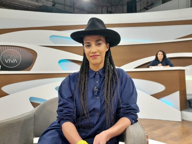 Roda Viva recebe a artista multidisciplinar Grada Kilomba nesta segunda-feira (13/5) 1 Roda Viva recebe a artista multidisciplinar Grada Kilomba nesta segunda feira 135 scaled scaled POP CYBER