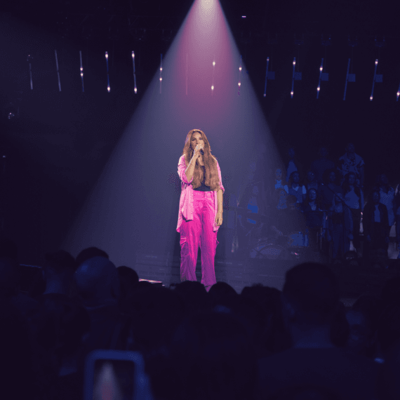 Sarah Beatriz destaque do gospel estreia novo projeto POP CYBER