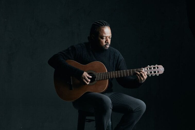 Xande de Pilares está perto de estrear a turnê “Xande Canta Caetano” em Salvador 1 Xande de Pilares esta perto de estrear a turne Xande Canta Caetano em Salvador scaled POP CYBER