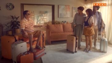 Zeca Pagodinho estrela nova campanha nacional do buscador de viagens KAYAK scaled POP CYBER