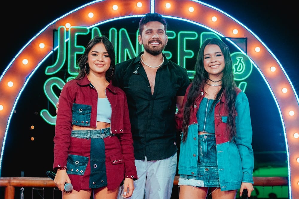 Jennifer e Stephany se unem a Gustavo Mioto em Terapeuta