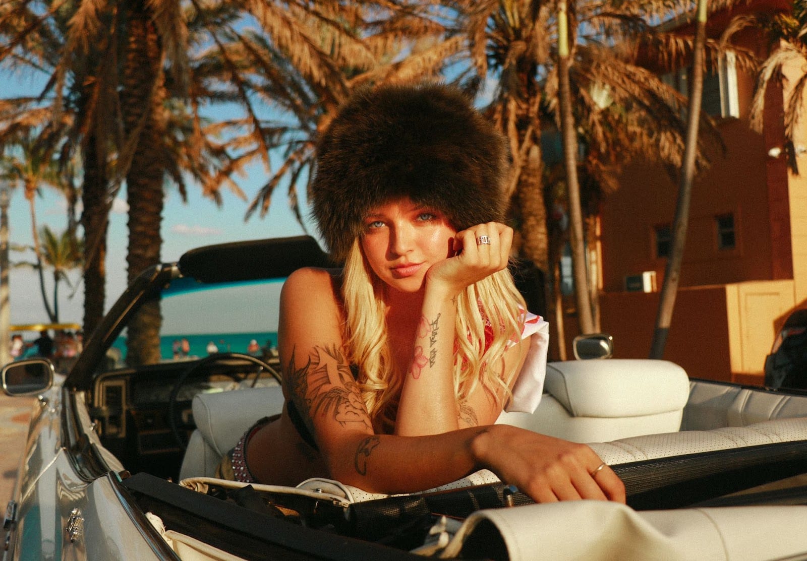 Joalin lança nova versão de “Bikini” remixada pela venezuelana MJ Nebreda