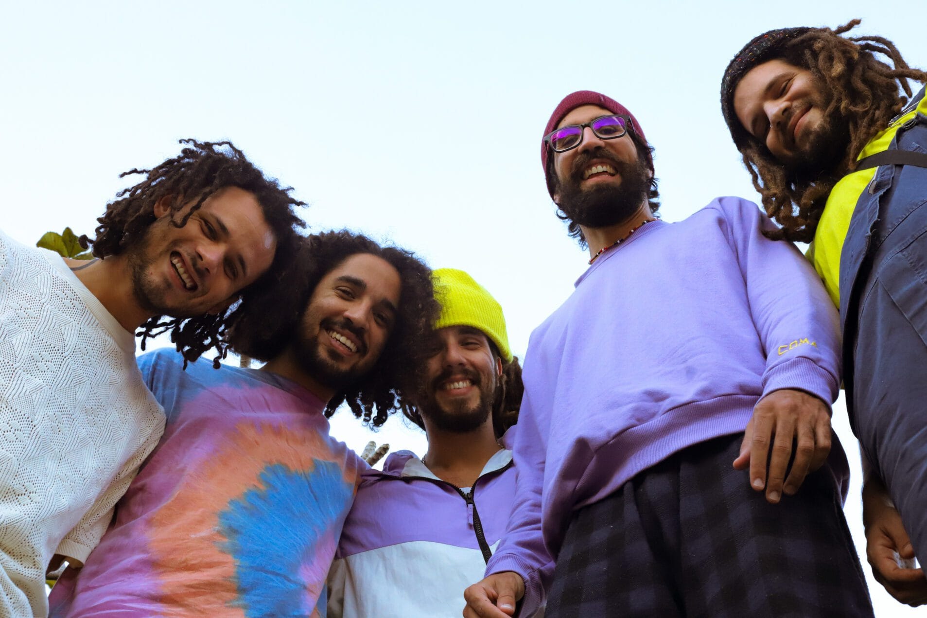 Natiruts recebe Pedro Alex e QueOnda como abertura em sete shows da turnê de despedida que onda