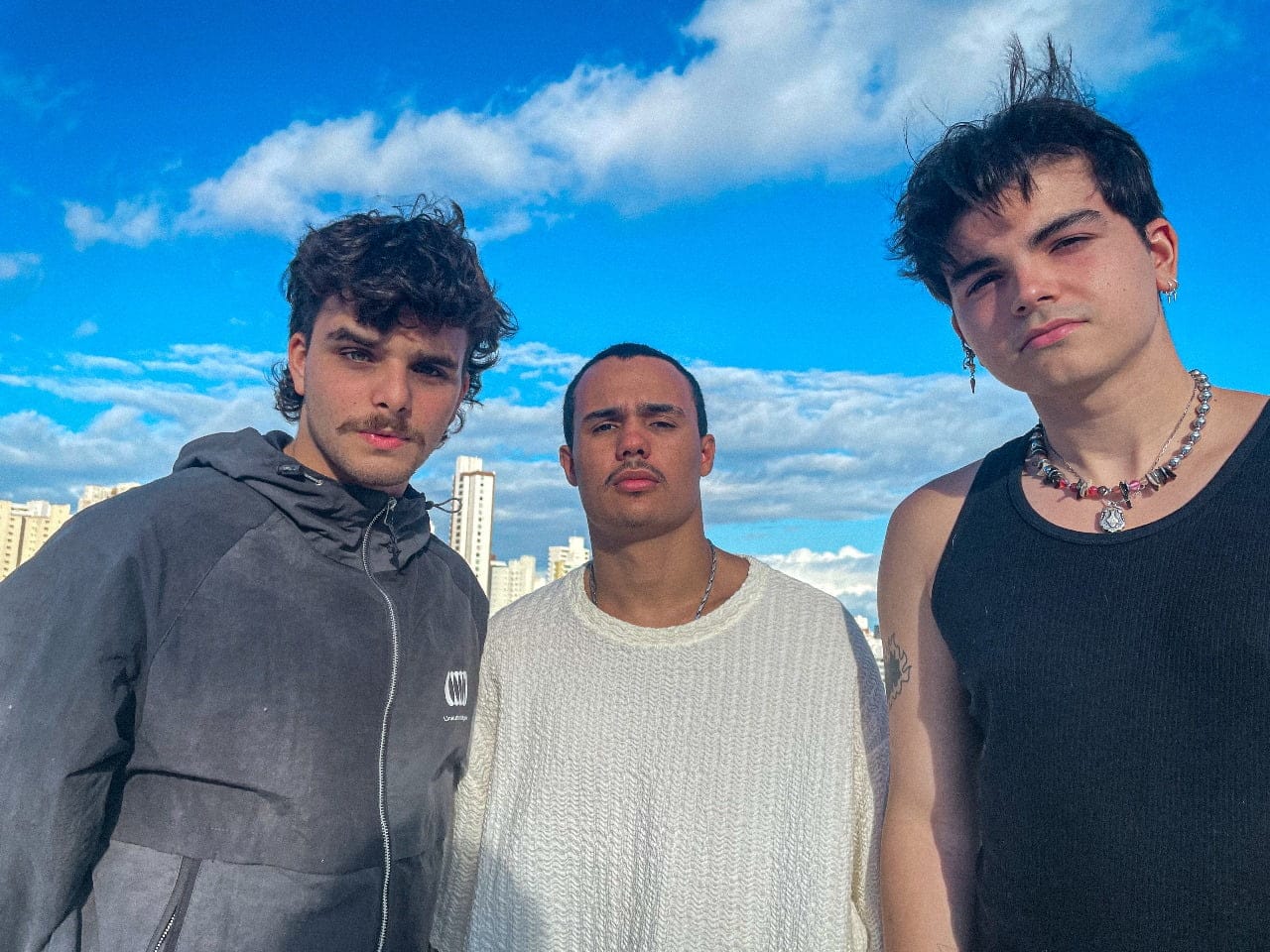 Celebrando o dia dos avós CTRL X lança o lyric de Recomeçar