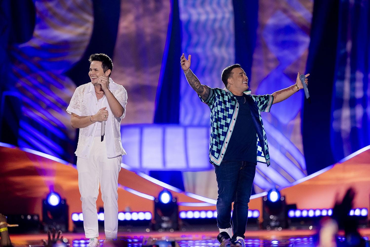 Matheus e Kauan lançam terceiro volume de Matheus e Kauan lançam terceiro volume de Praiou”