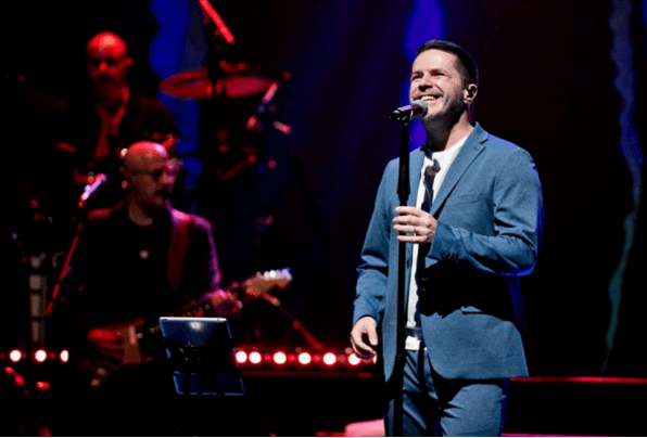 Pedro Mariano leva o show Pedro Mariano leva o show Novo Capítulo ao Teatro Paulo Machado de Carvalho, em São Caetano