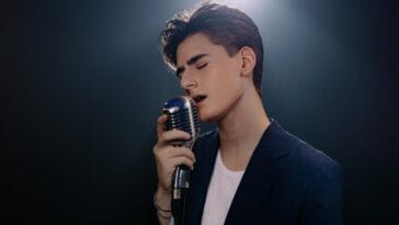 Sam Sabbá lança clipe de Another Day Goes