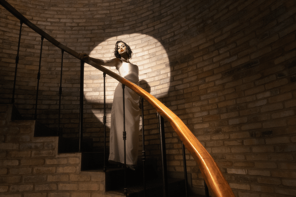 Azzy deixa o passado para trás em novo single Outro Lugar