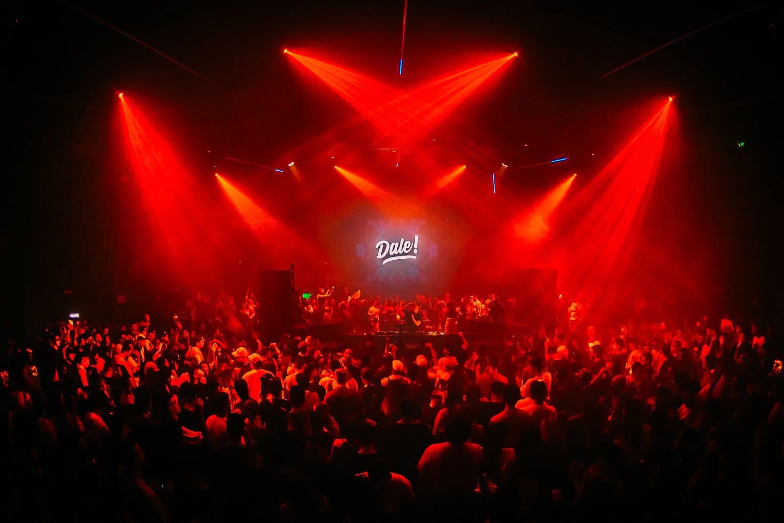 CAOS recebe muito tech house com BARJA e Bruno Furlan, e abraça a cultura MTG com Mulú