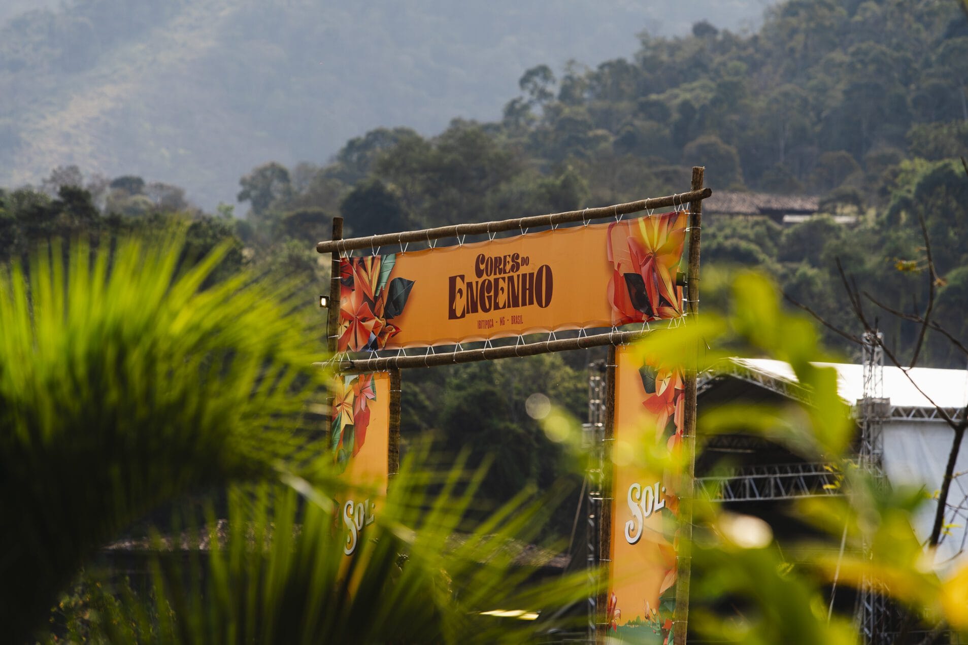 Cores do Engenho entrega dia de muita música, gastronomia, natureza, arte local, bem-estar e educação criativa, em Ibitipoca (MG)