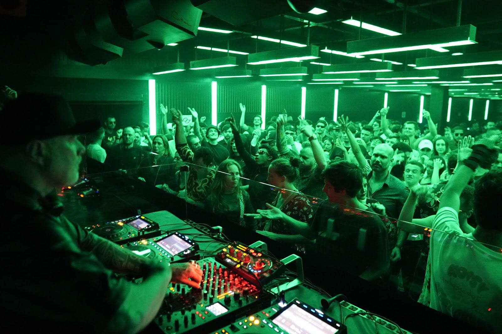 D-EDGE SP escala lineup de DJs gaúchos para nova festa solidária, em apoio aos afetados pelas enchentes no RS