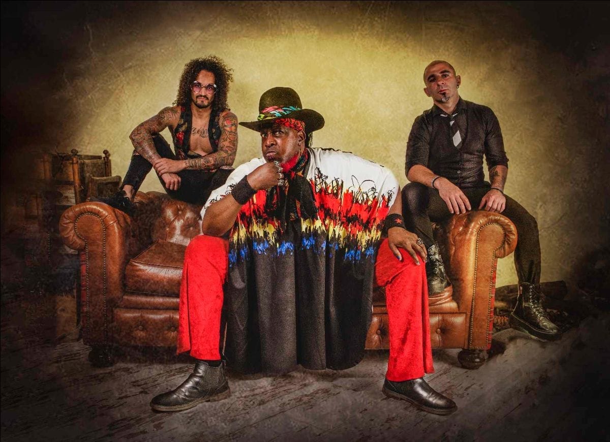 Lord Bishop Rocks anuncia turnê de divulgação do novo álbum no Brasil; confira as datas 1 Lord Bishop Rocks anuncia turnê de divulgação do novo álbum no Brasil; confira as datas