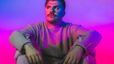 Zerb colabora com Coldplay e se torna o 1º artista brasileiro a lançar com a banda britânica