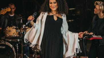 Bárbara Silva aproxima público digital da sua turnê com o projeto audiovisual do álbum “Coisas Vazias Ficam Pra Trás”