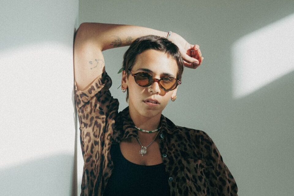 Com produtores vencedores do Grammy, Georgia explora conceitos de casa em álbum “Toca” 1 Com produtores vencedores do Grammy, Georgia explora conceitos de casa em álbum “Toca”