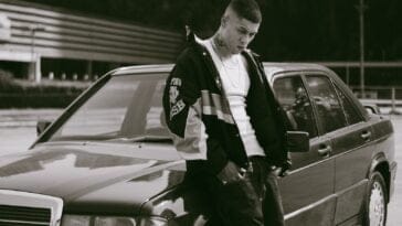 Leal libera o clipe de 'Flow Shakur', com inspirações nos anos 1990