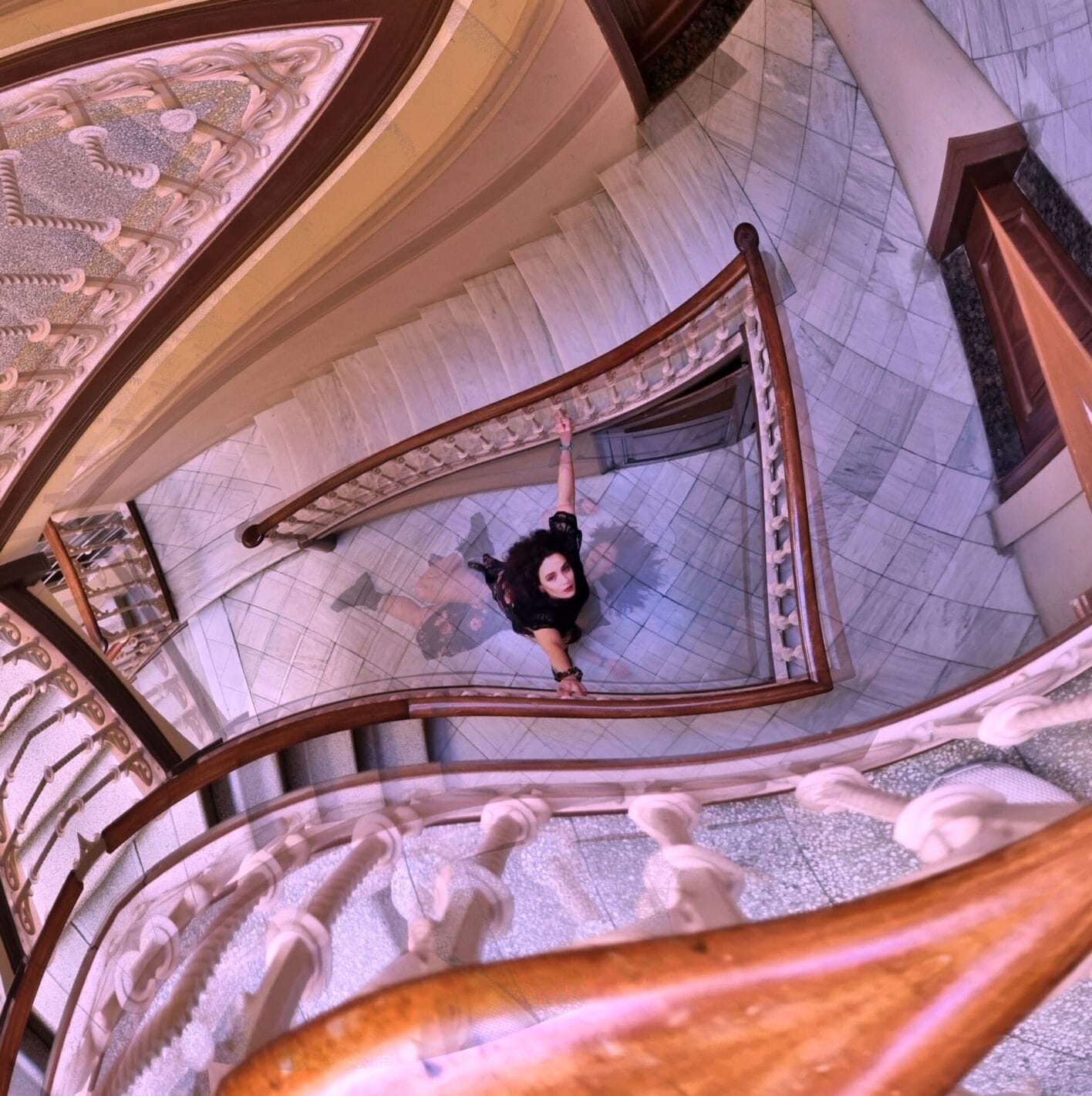 prod_track-files_905564_album_cover_Alcie-Bela-perspective-album_cover