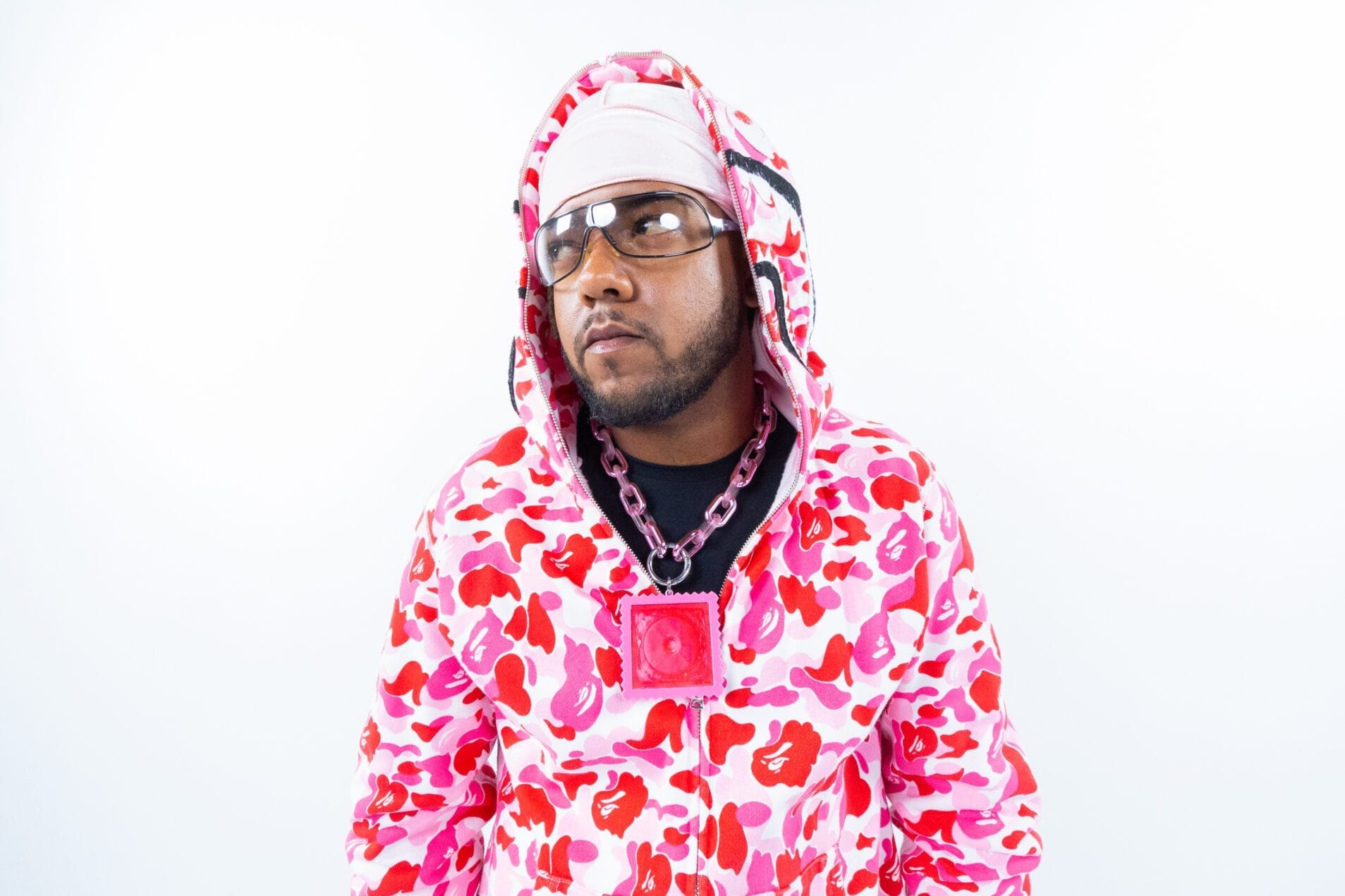 Vulgo FK lança álbum com a playlist perfeita para namorar 1 vulgo fk