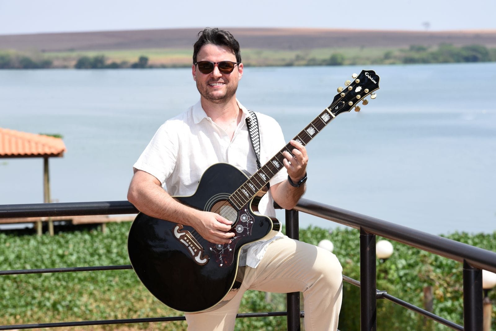 Cantor e compositor Roberto Coletta prepara o lançamento do single Eu Sou Capaz