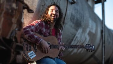 Jonavo abre show internacional do Revisiting Creedence em Campo Grande, MS