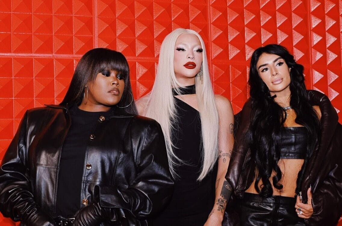 Pabllo Vittar, Yseult e Sevdaliza recebem Disco de Platina durante evento em Paris