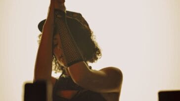 Giorgia Angiuli no Brasil- ícone do psy-techno estreia no Universo Paralello e volta ao Surreal Park neste mês