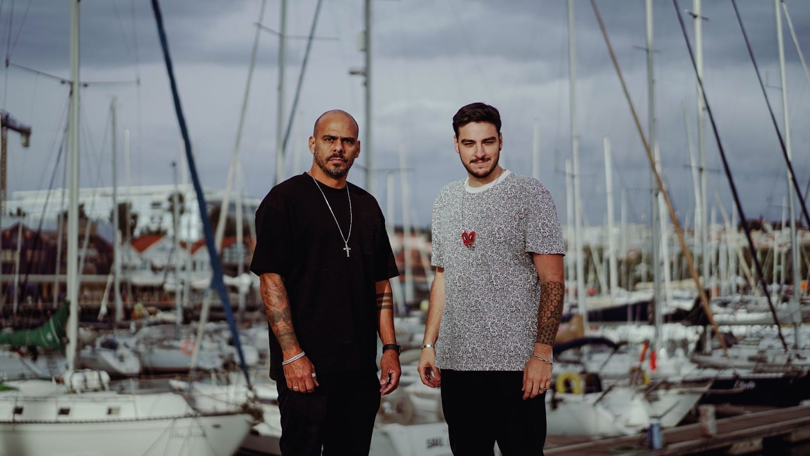 Melgazzo se une a DRK em Melgazzo se une a DRK em Dance And Control, lançamento pela gravadora holandesa Nova Collective